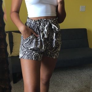 Patterned flowy shorts